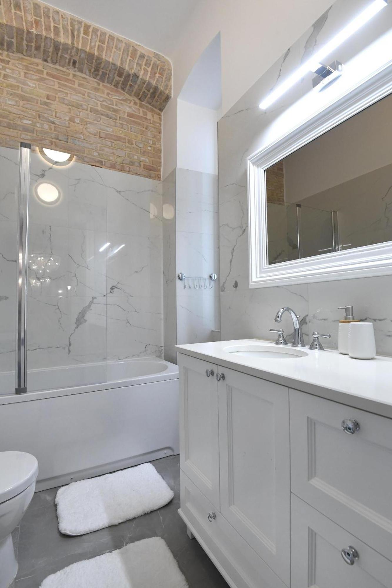 Historic Luxe Appartement Zadar